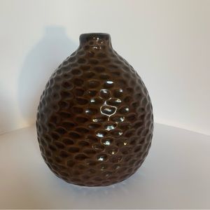 FALL DECOR Pottery barn brown dimpled/beehive vase. Body 4 1/2”x4” see video